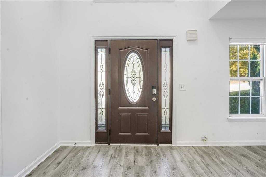 1443 Wilson Manor Cir - Photo 2 of 21