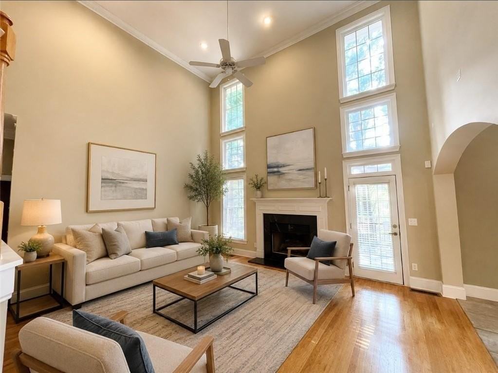 455 Wembley Cir - Photo 4 of 43