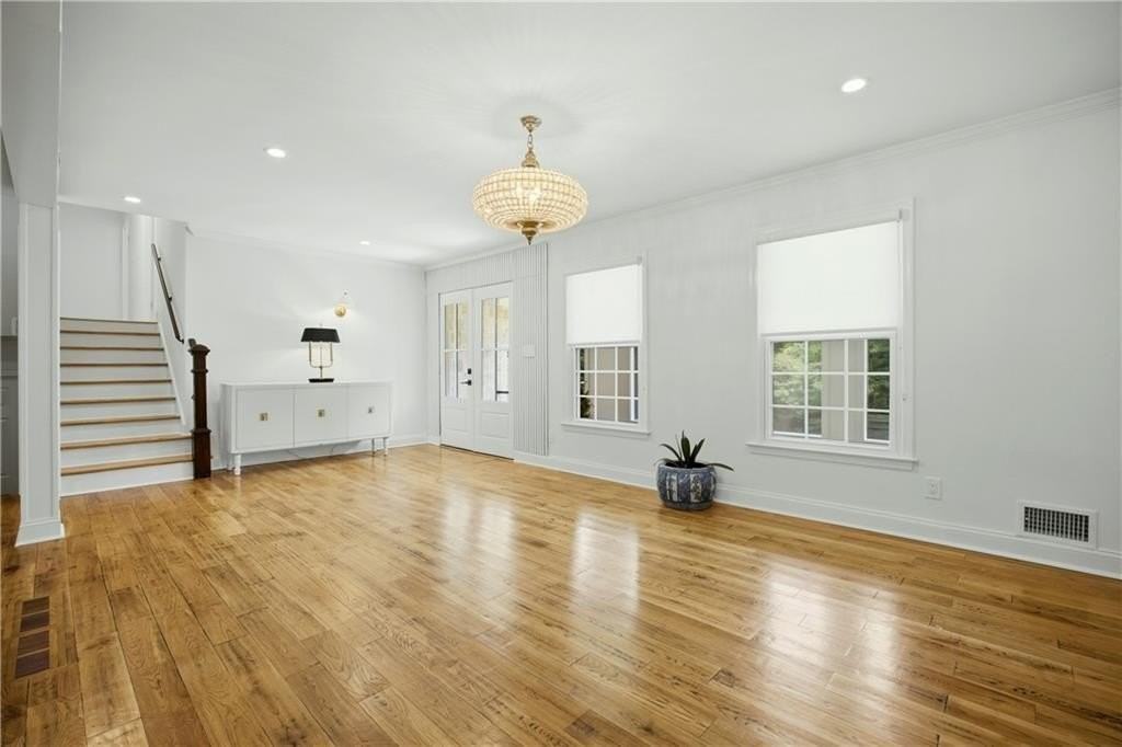 2220 Spring Mill Cv - Photo 6 of 40