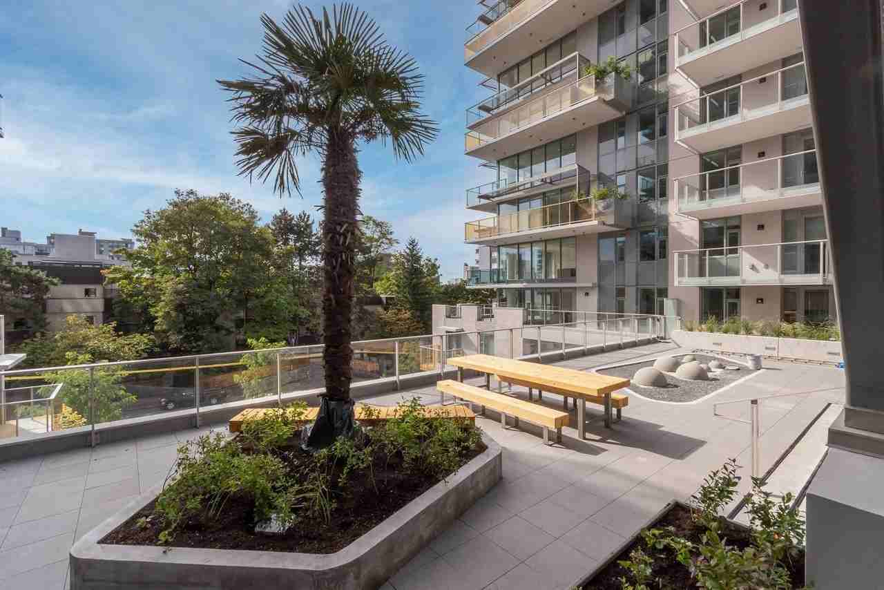 1365 Davie Street - Photo 38