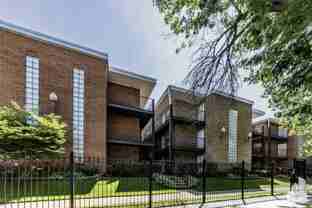 4547 N Dover St - Photo 1 of 1