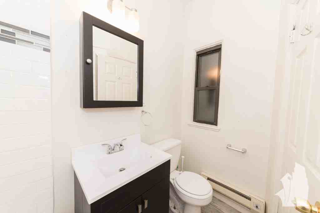 3815 N Greenview Ave #3821-2W - Photo 5 of 7