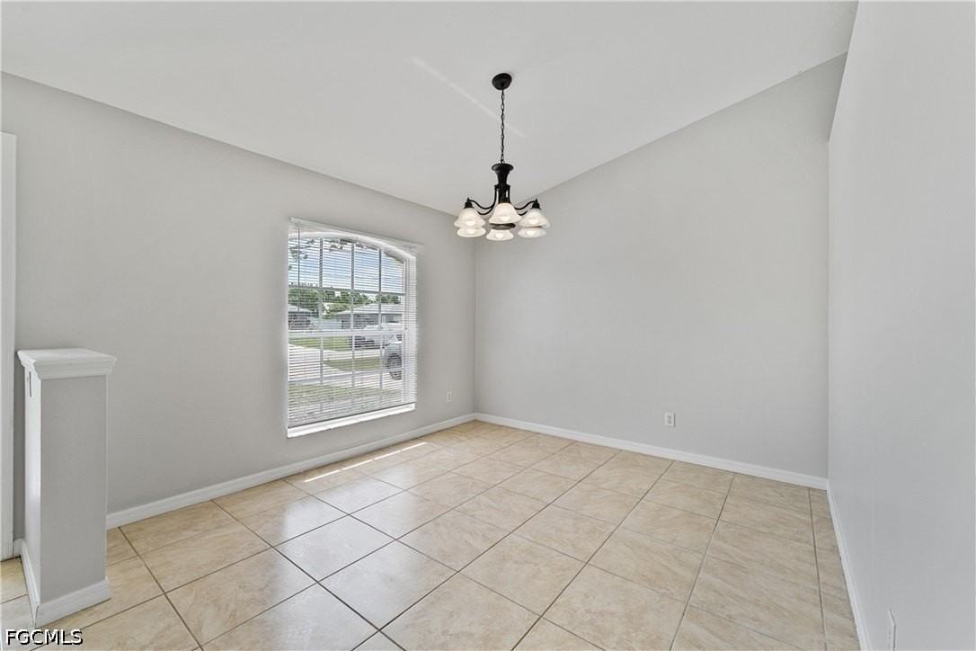 1240 Nw 22nd Pl - Photo 7 of 44