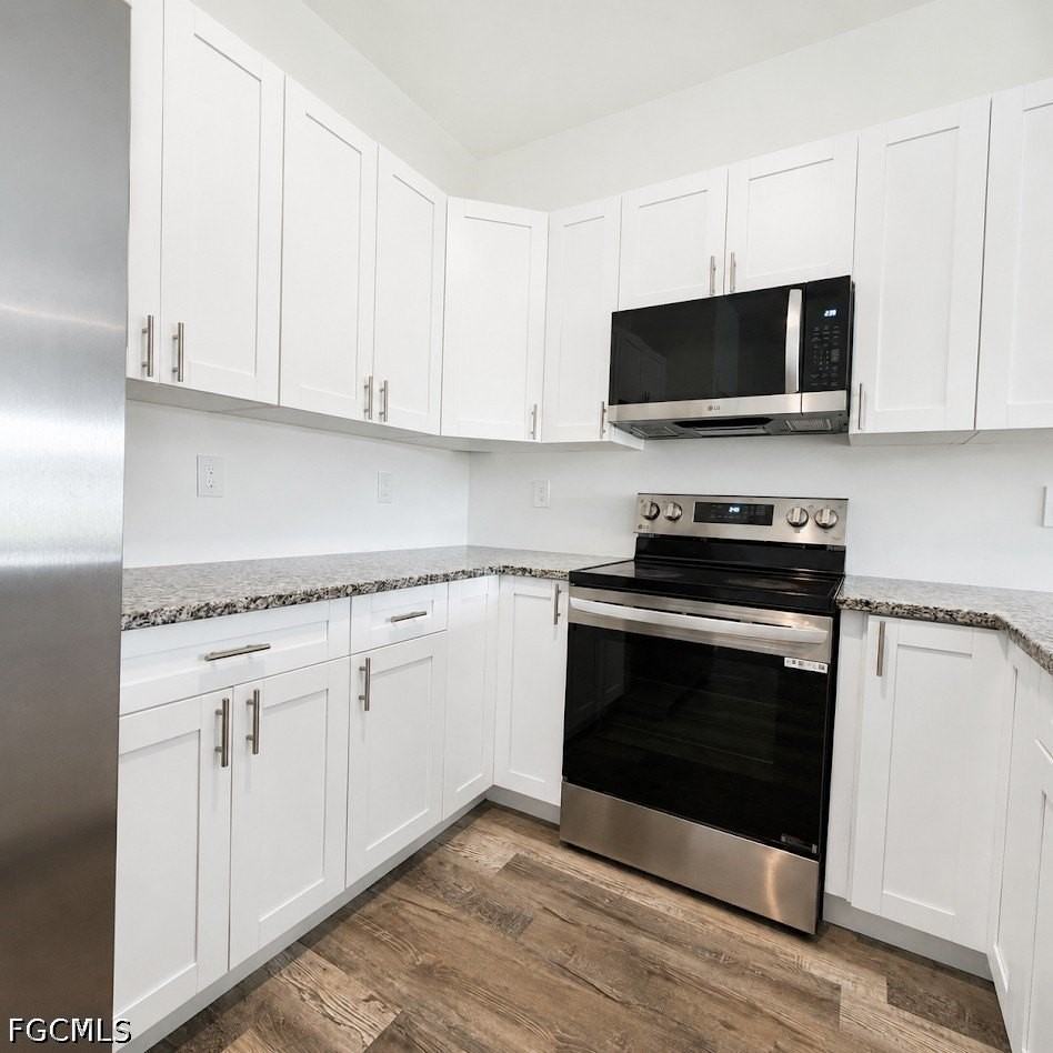 1130 Harold Ave S - Photo 4 of 20