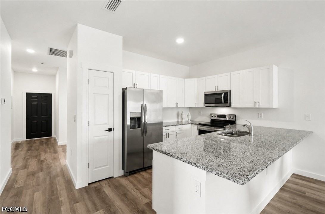 1130 Harold Ave S - Photo 5 of 20