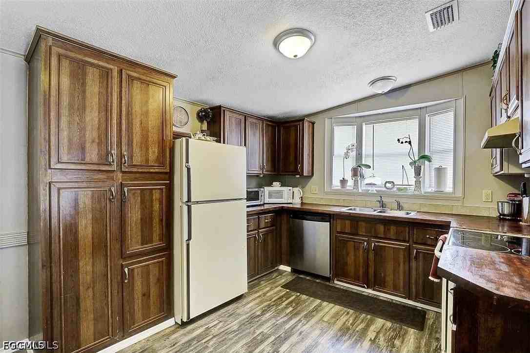 2023 Gish Ln - Photo 5 of 18