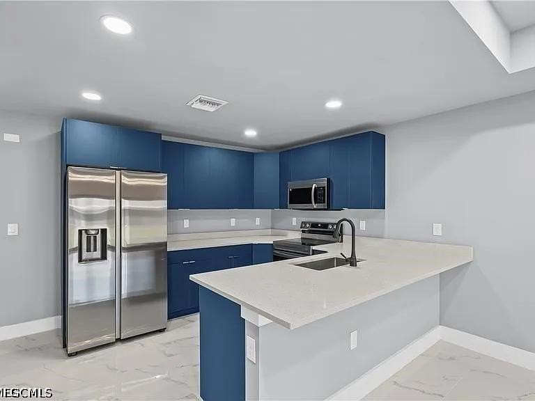 1130 Graystone Ave - Photo 6 of 16