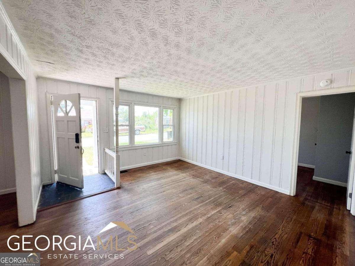 15 Watson Dr - Photo 4 of 19