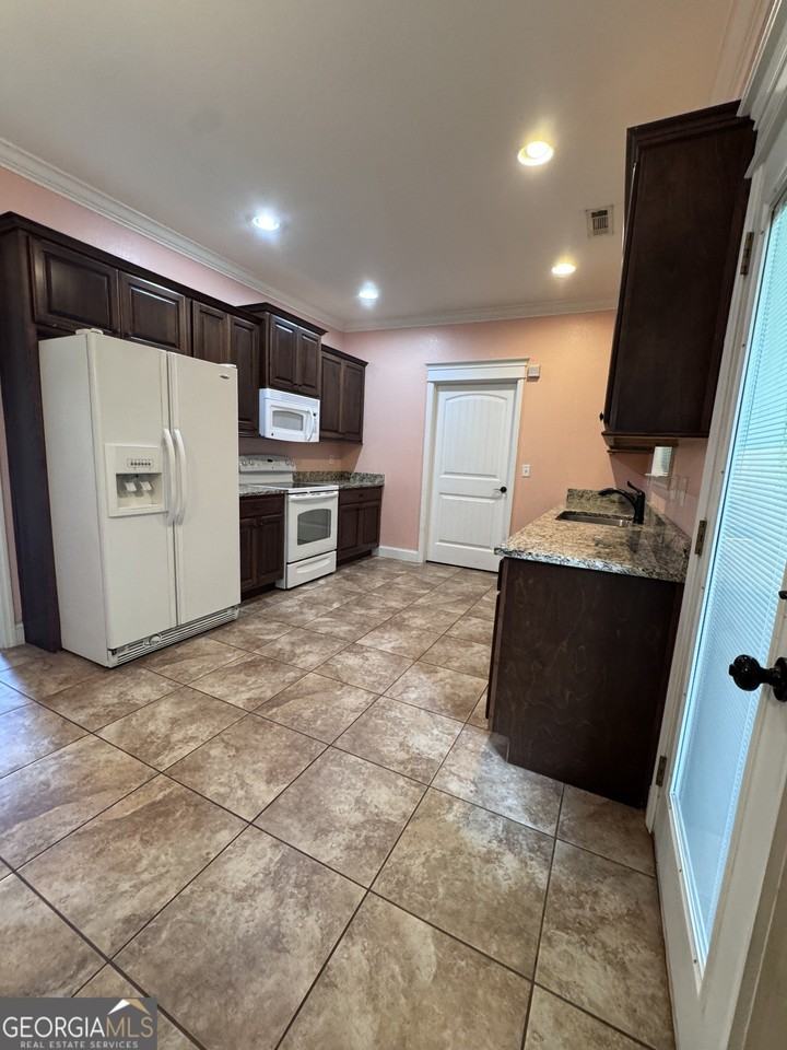 217 Guyler St - Photo 3 of 14