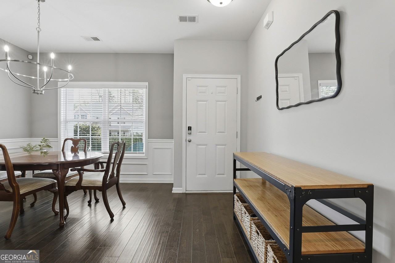 11 Doolittle Ct - Photo 5 of 26