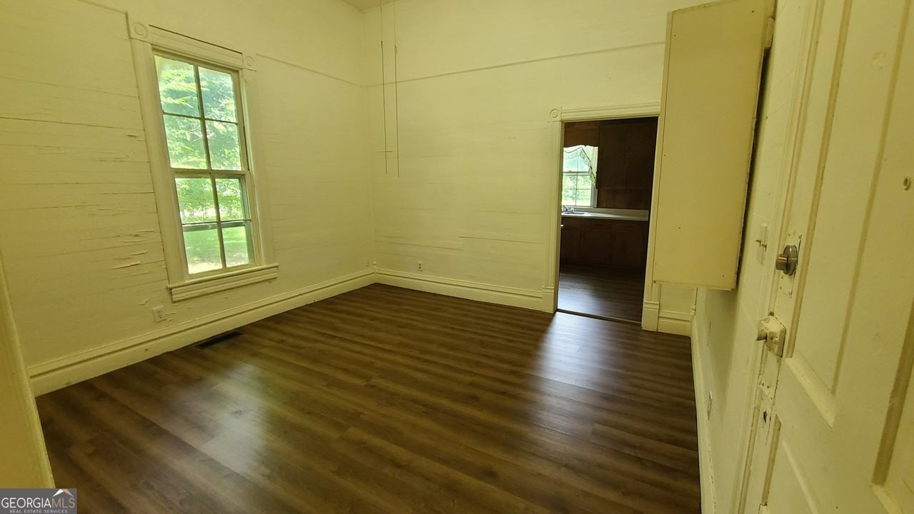 774 Macon Ave - Photo 5 of 28