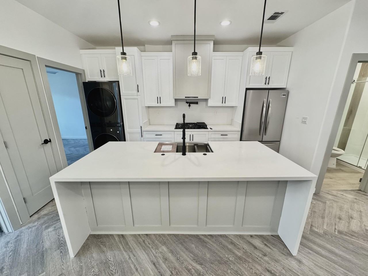2643 Summerchase Ave #B - Photo 6 of 30