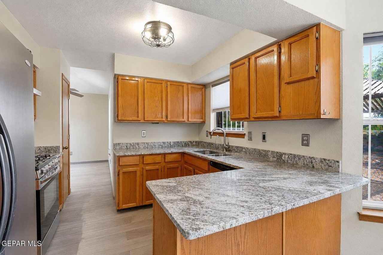 6900 Imperial Ridge Dr - Photo 7 of 28