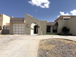 featured image of 10405 Ashwood Dr #A