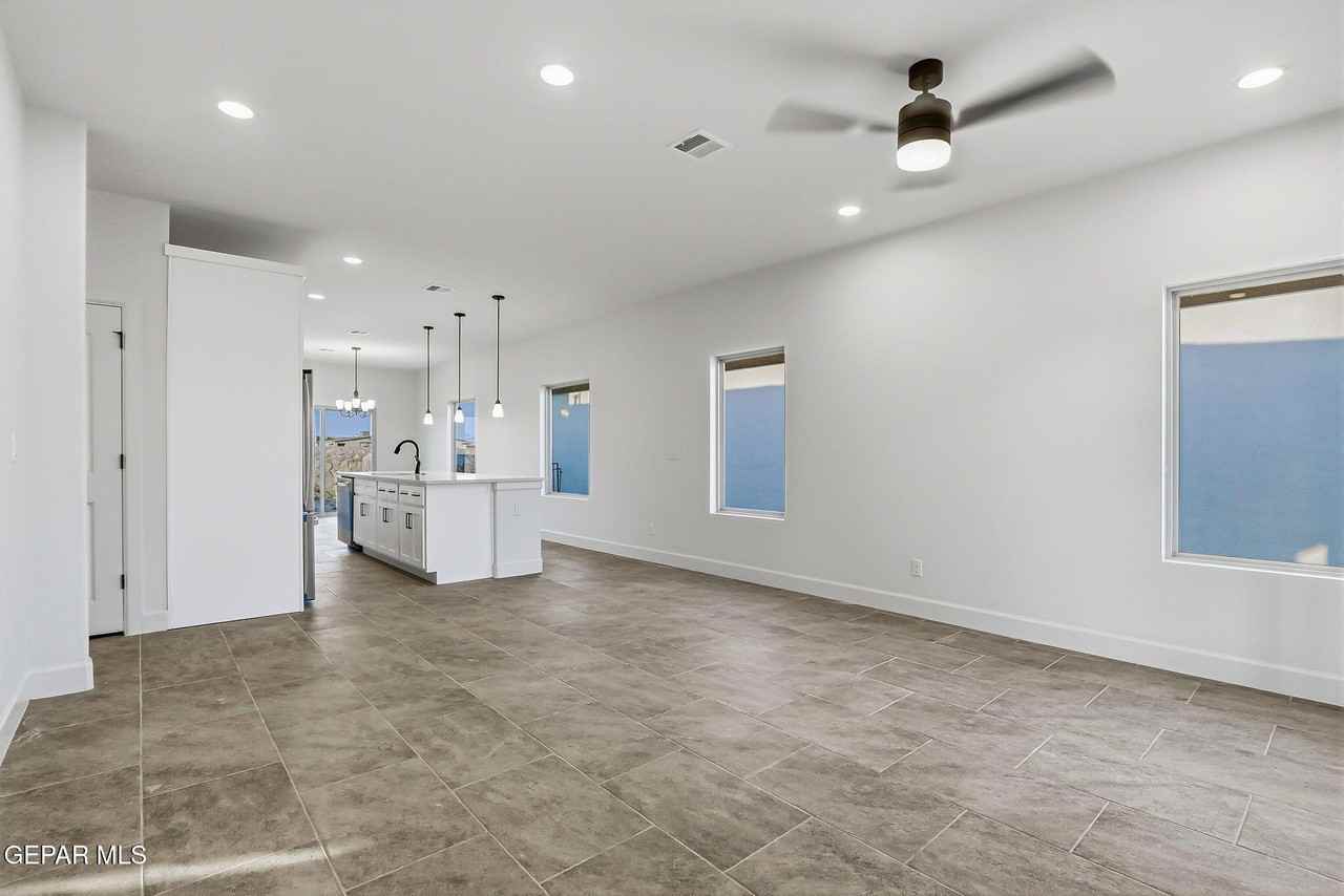7340 John Gerald Way - Photo 5 of 26