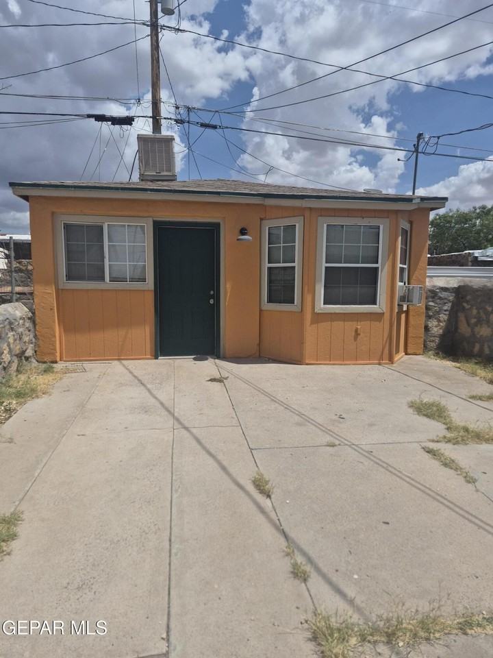 3915 Mobile Ave #3