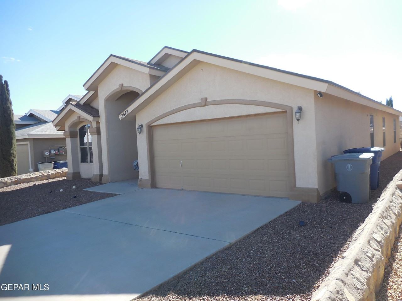 12572 Paseo Lindo Dr - Photo 3 of 36