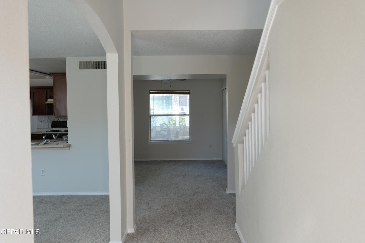 661 Paseo Sereno Dr - Photo 2 of 15