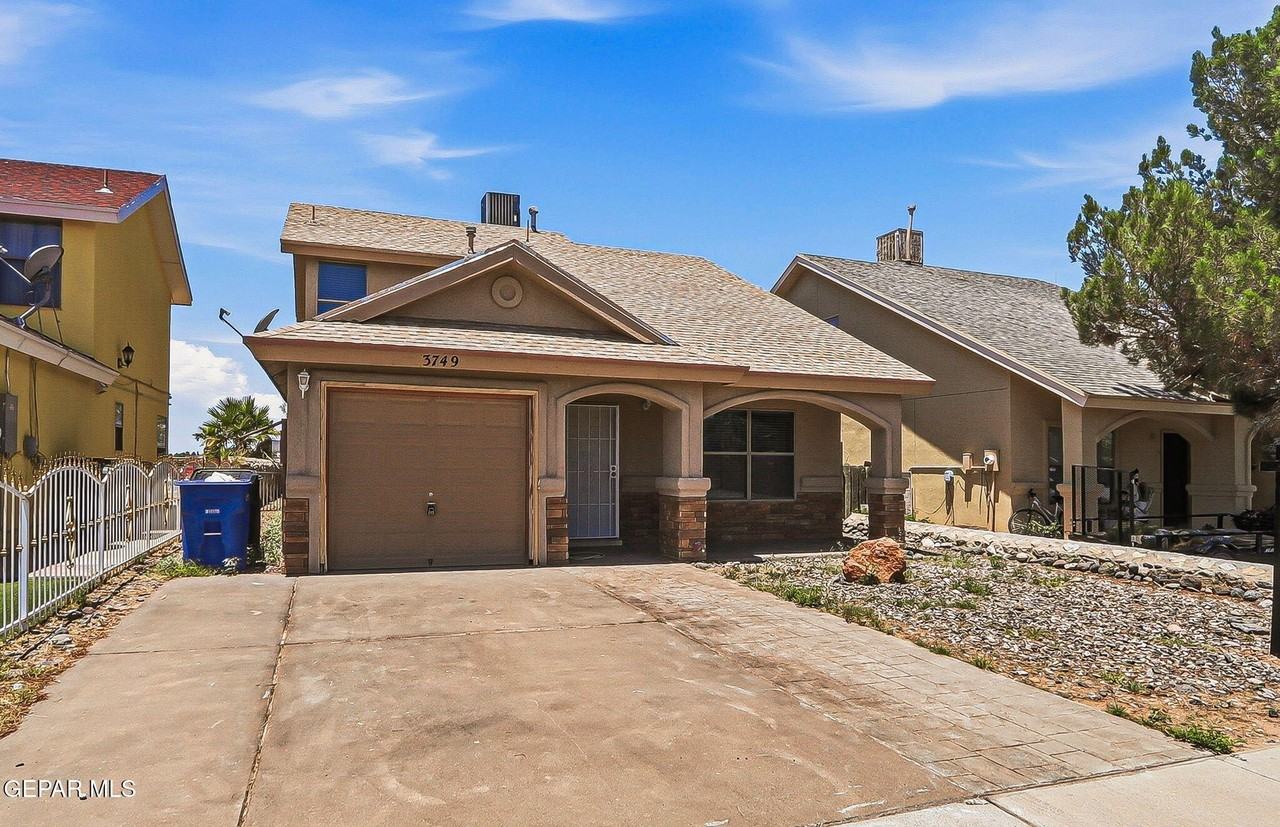 3749 Leticia St - Photo 3 of 33