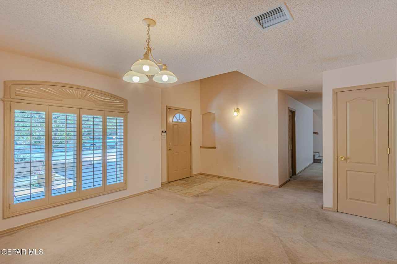 712 Laramie River Ave - Photo 7 of 24