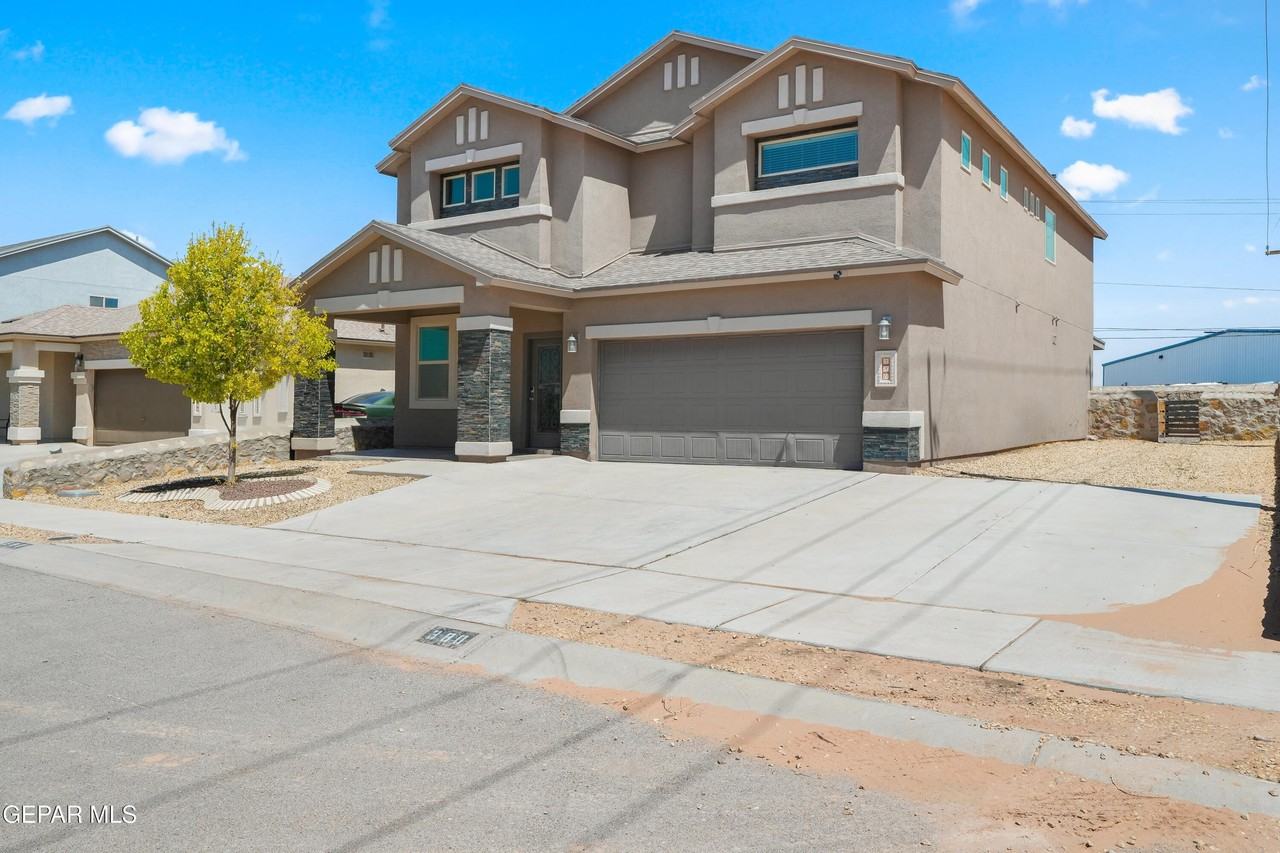 380 Canyon Vista Dr - Photo 2 of 43