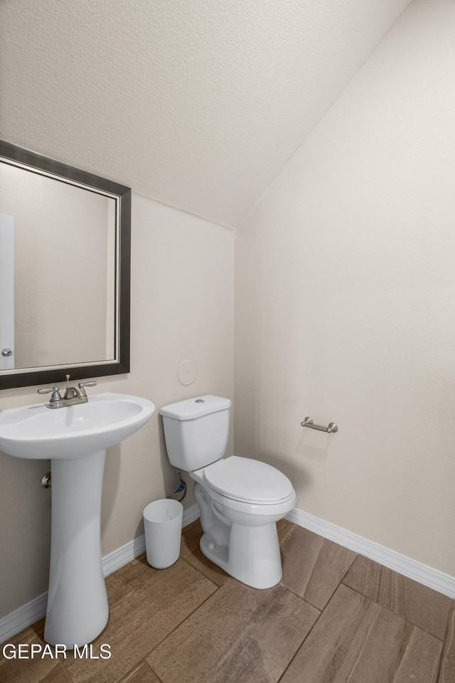 380 Canyon Vista Dr - Photo 7 of 43