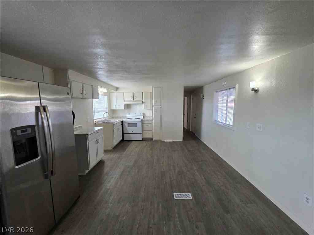 1121 Pawnee Ln - Photo 7 of 50