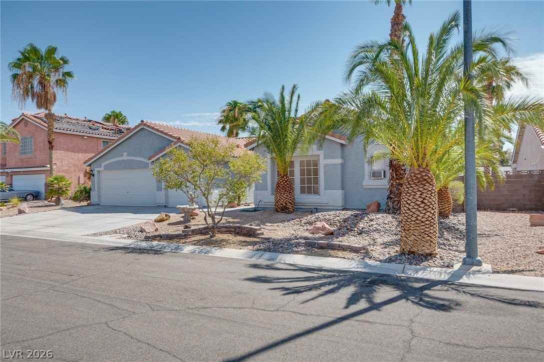 7724 Rye Canyon Dr - Photo 3 of 38