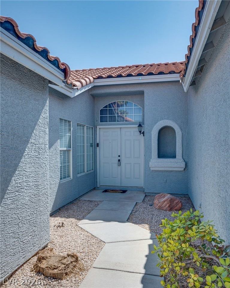 7724 Rye Canyon Dr - Photo 4 of 38