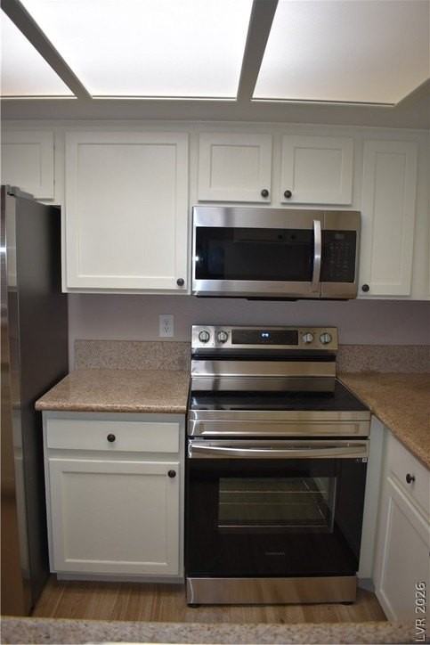 717 Nectarine Ct #0 - Photo 6 of 39