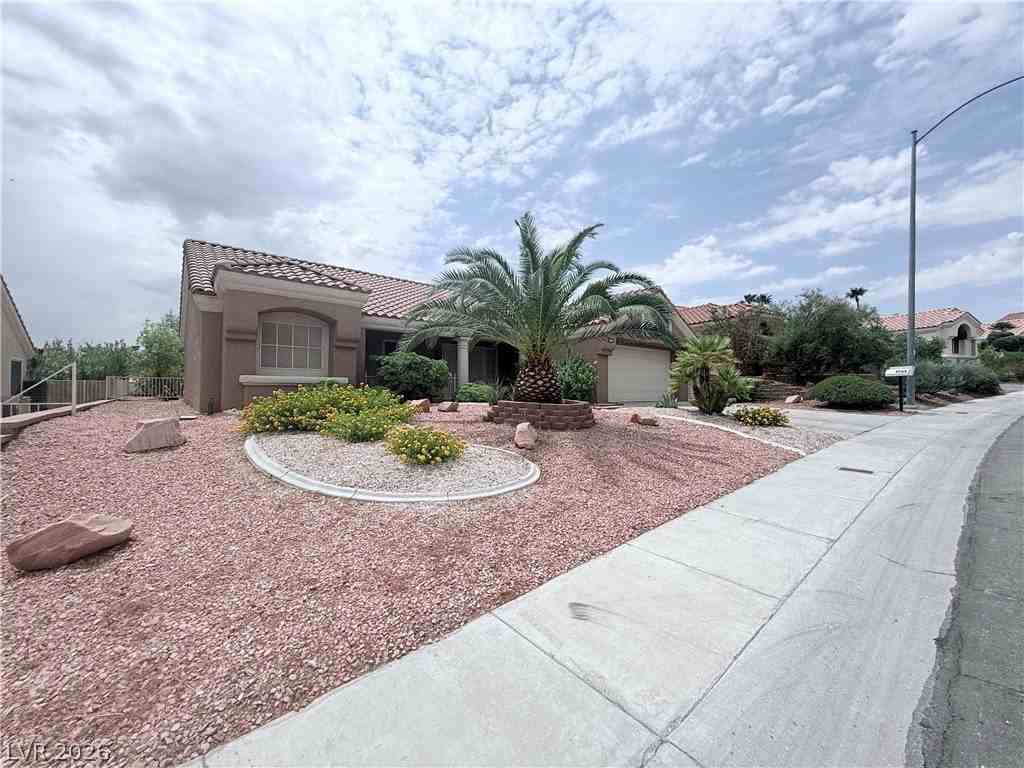 9709 Blue Bell Dr - Photo 2 of 24