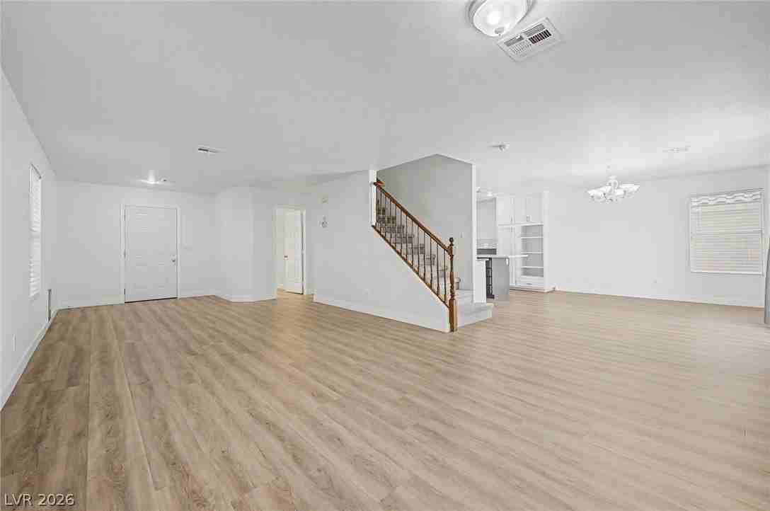 10547 Lilac Tree Ave - Photo 6 of 31