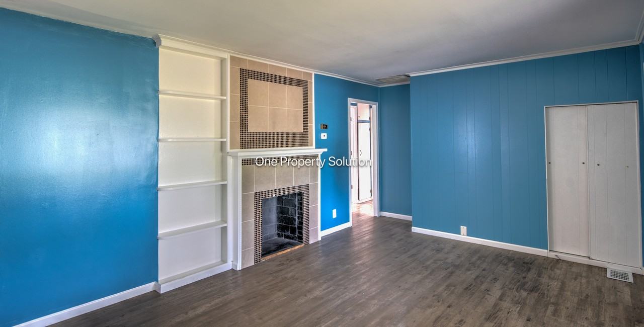 7611 Northcote Ave #1 - Photo 5 of 24
