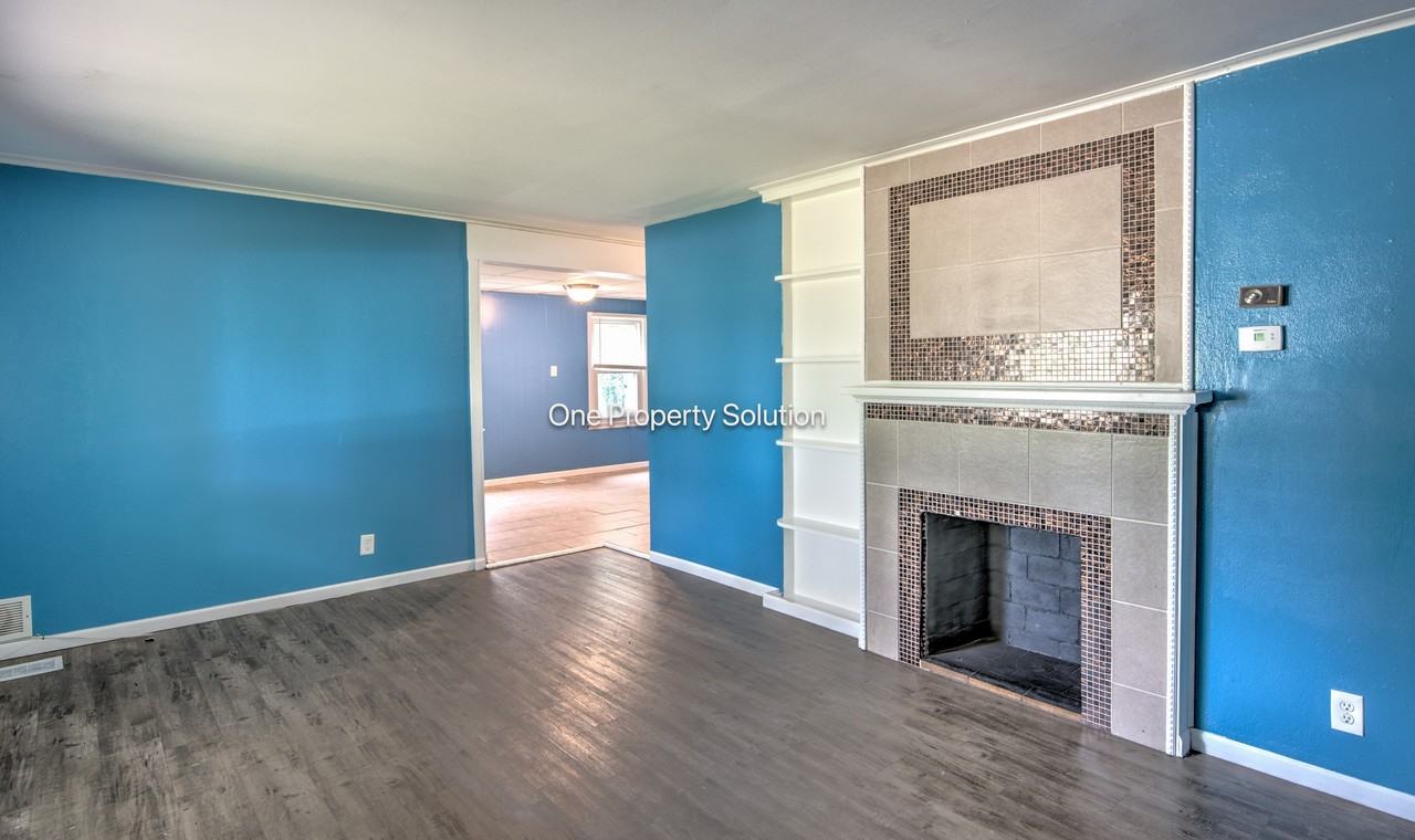 7611 Northcote Ave #1 - Photo 6 of 24