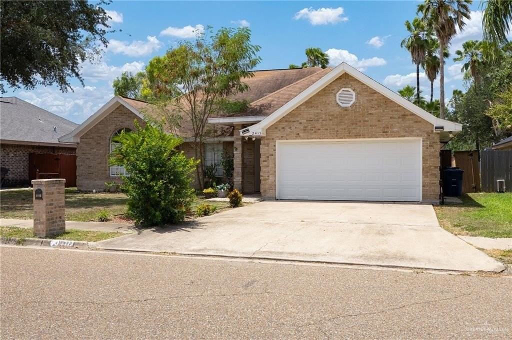 2413 Xenops Ave - Photo 2 of 13