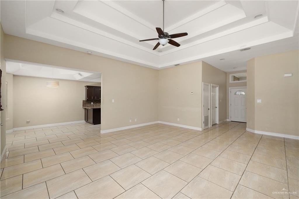 2413 Xenops Ave - Photo 3 of 13