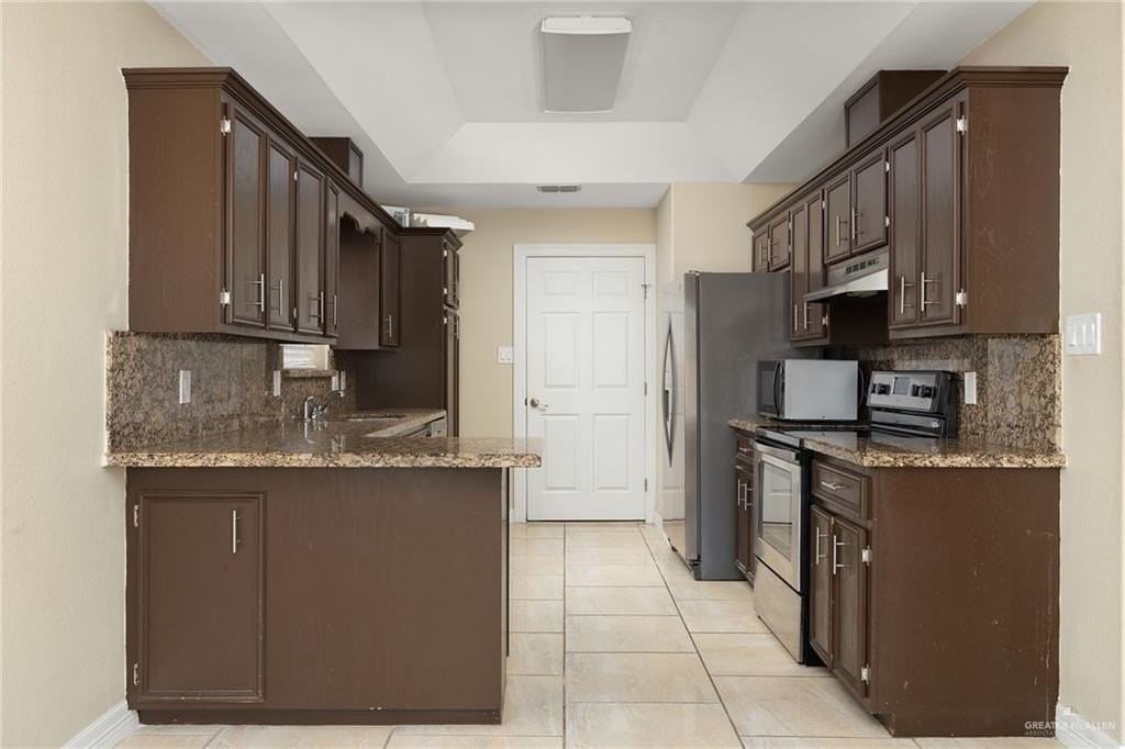 2413 Xenops Ave - Photo 6 of 13