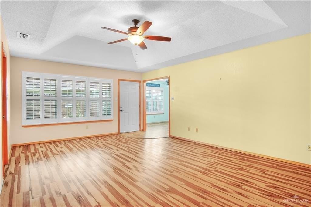 2309 Yarrow St - Photo 2 of 17