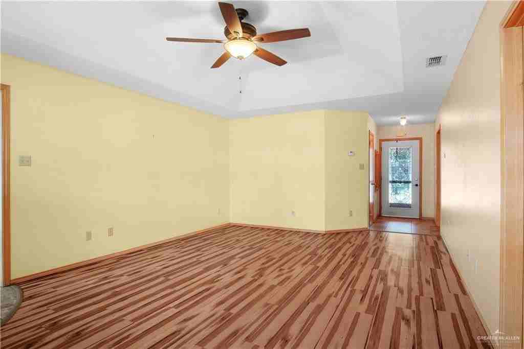 2309 Yarrow St - Photo 3 of 17