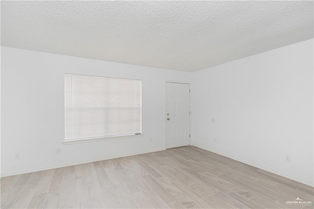 2201 S Jackson Rd #31M - Photo 3 of 13