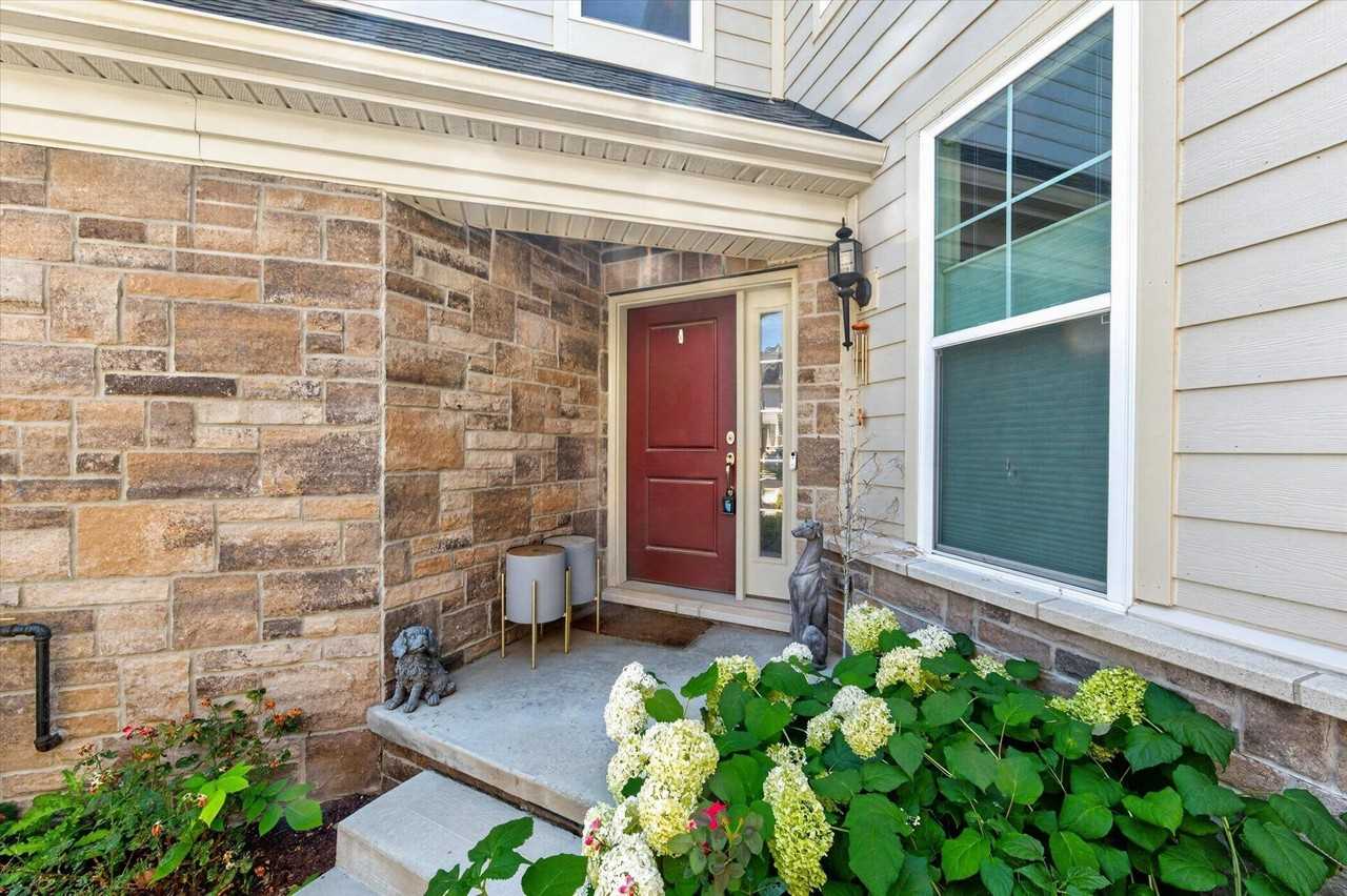 3062 N Spurway Dr - Photo 5 of 50