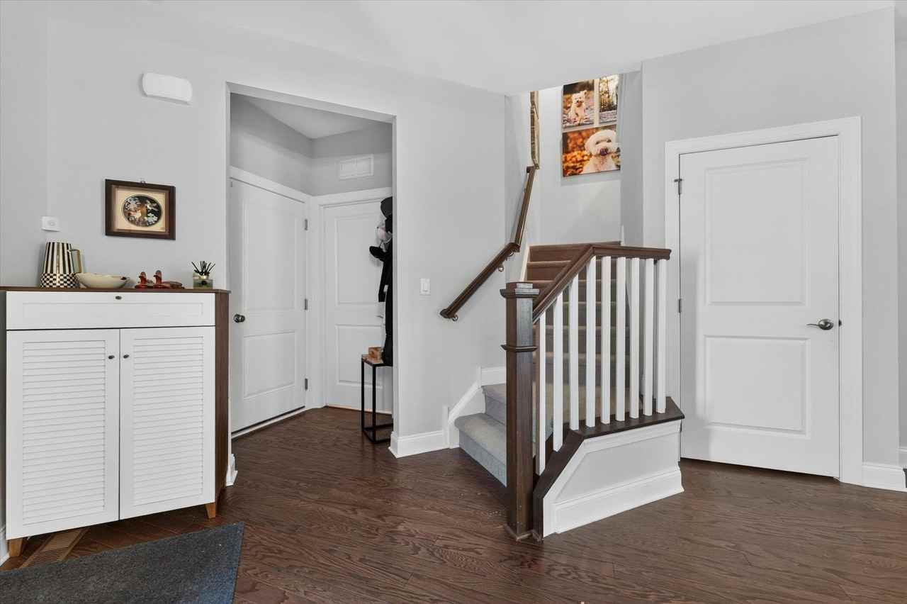 3062 N Spurway Dr - Photo 7 of 50