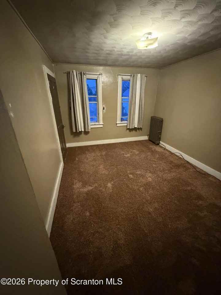 317 New York St - Photo 7 of 14