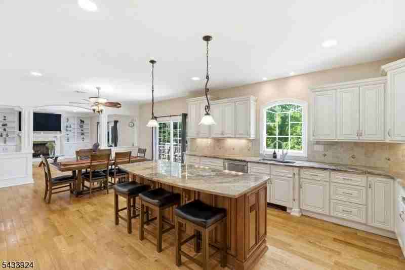 42 Spring Valley Rd - Photo 7 of 50