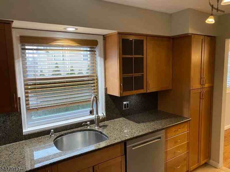 506 E Price St #1 - Photo 7 of 24