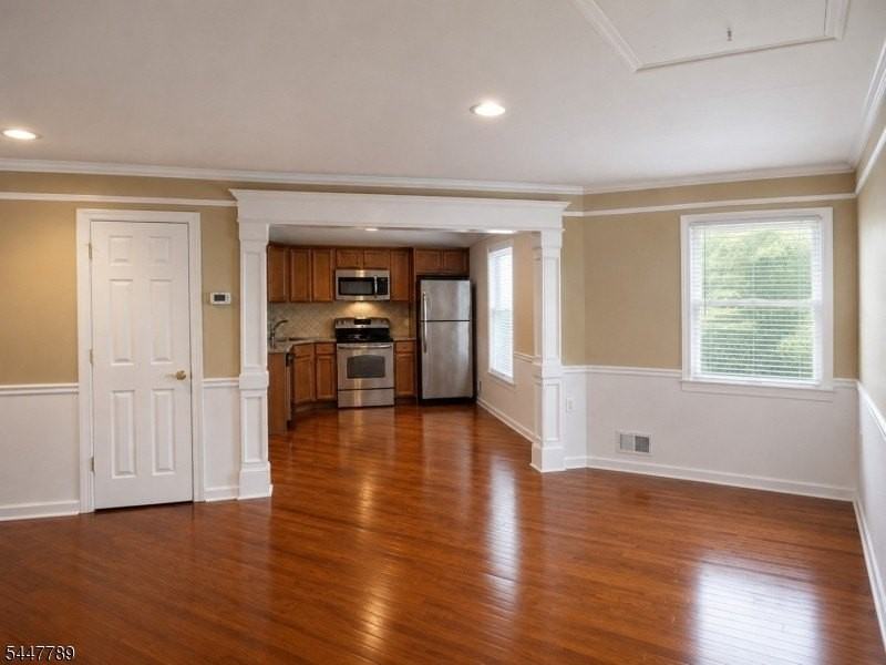 141 Main St #8 - Photo 6 of 24