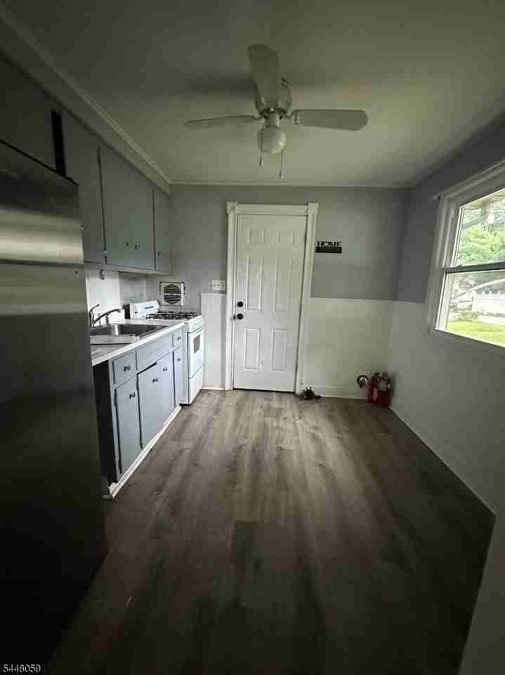 4 Florida Ave - Photo 6 of 13