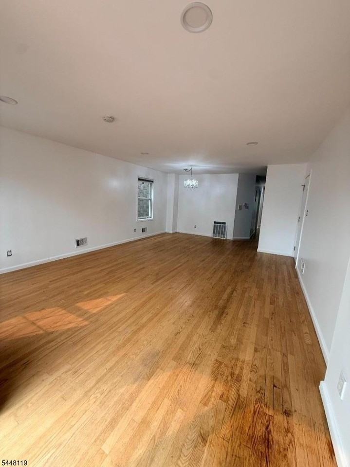 154 Mcadoo Ave - Photo 3 of 14