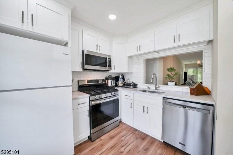 115 Wycombe Pl - Photo 2 of 30