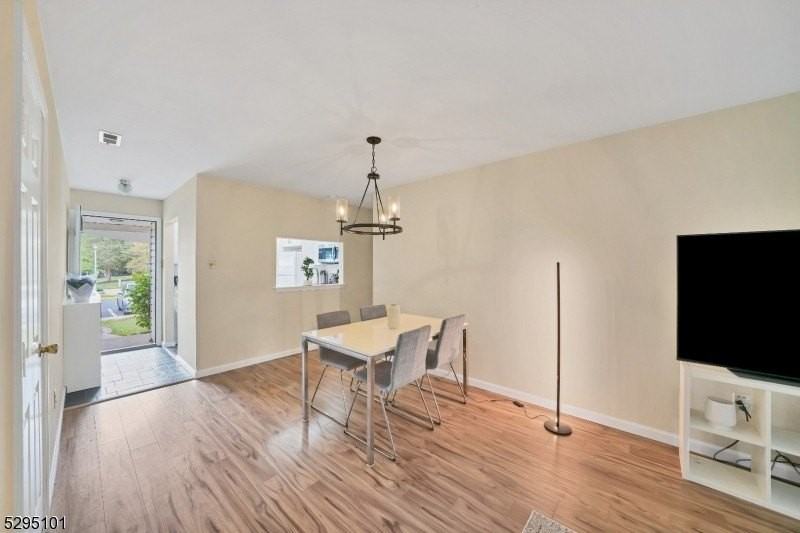 115 Wycombe Pl - Photo 4 of 30